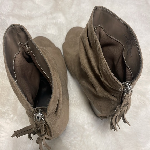 Women’s shoes - Picture 4 of 5